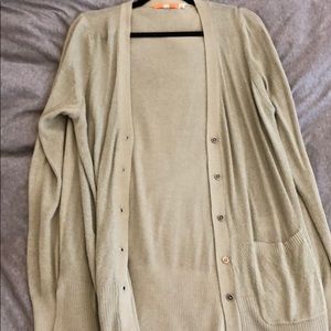 Light green cardigan with pockets